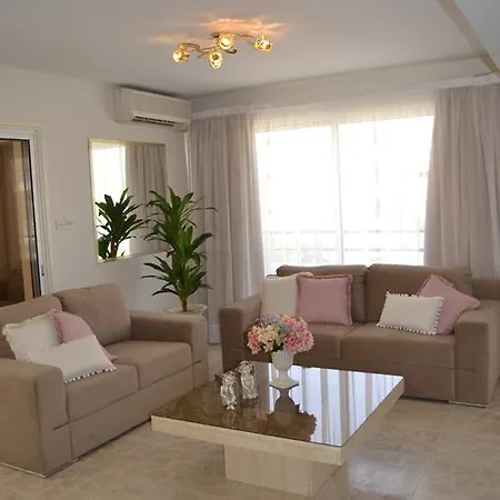 شقة فندقية لشقق ماريانا الفندقية ليماسول