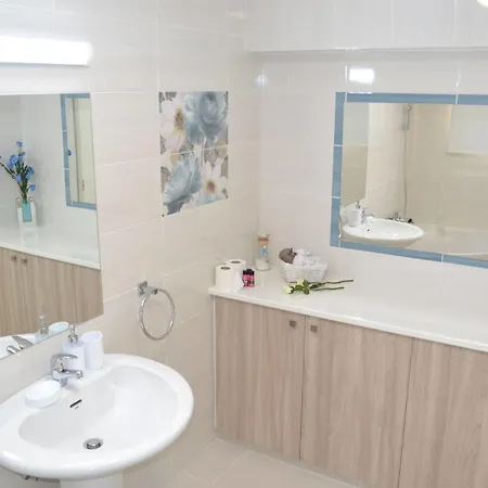 Marianna Aparthotel 3*
